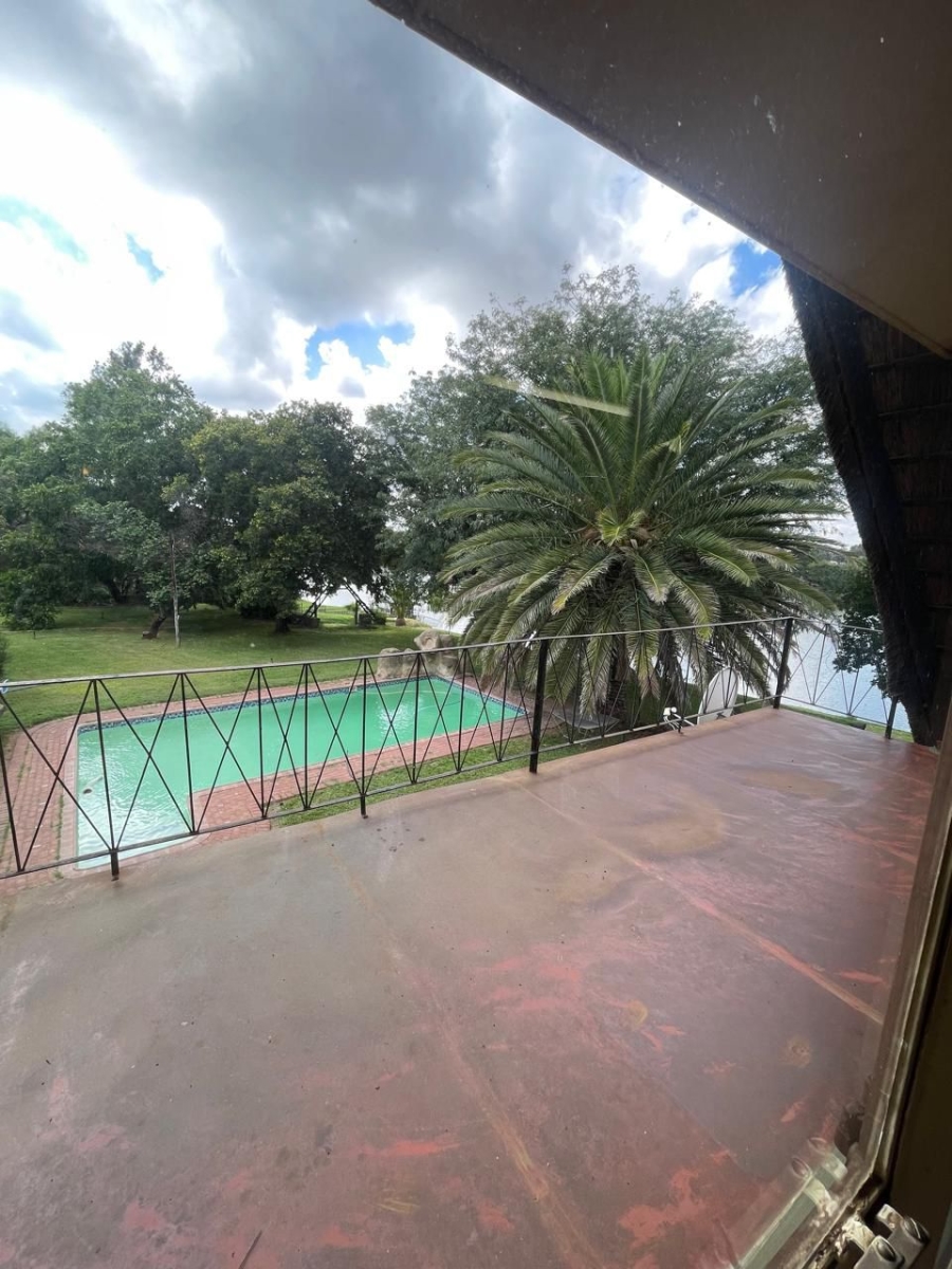 5 Bedroom Property for Sale in Christiana North West